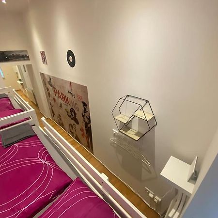 Cozy Appartm With + Airport/City Center Connection Apartman Bécs Kültér fotó